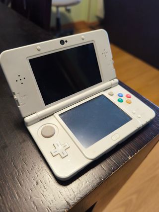 Consola New Nintendo 3DS con caja