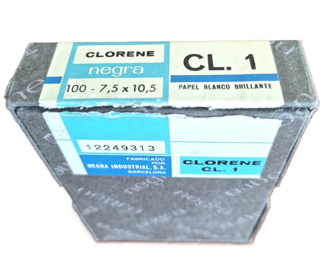 Carta fotografica nera e nera in bianco e nero