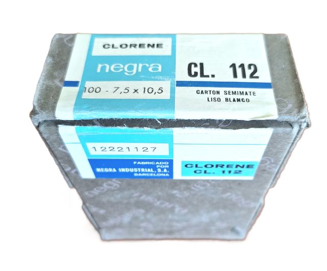 Carta fotografica nera e nera in bianco e nero