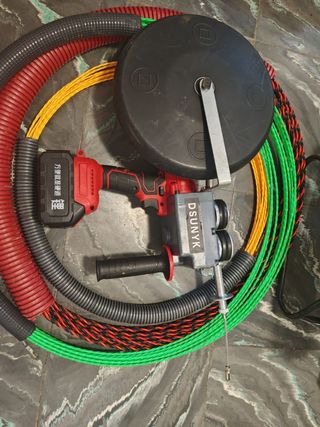 Rola, pasacable fibra óptica
