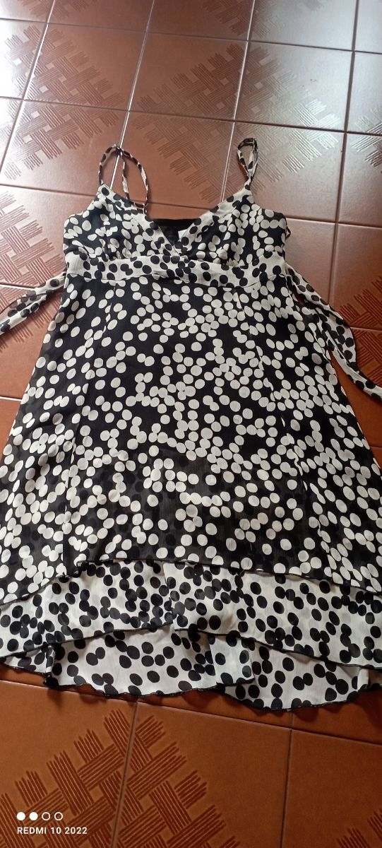 Vestito a pois beige e nero