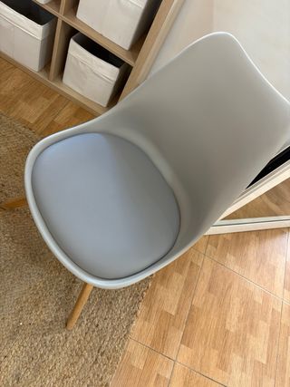 4 sillas grises polipiel/madera
