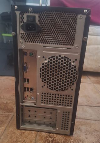 Torre PC negra
