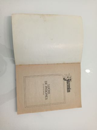 Novela romántica Jazmín 1980