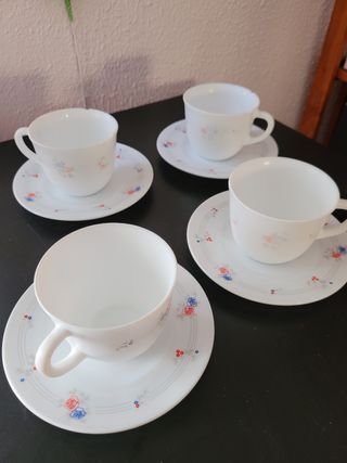 Juego de tazas y platillos - Vintage