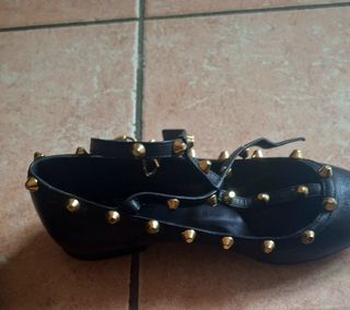 Scarpe nere con borchie