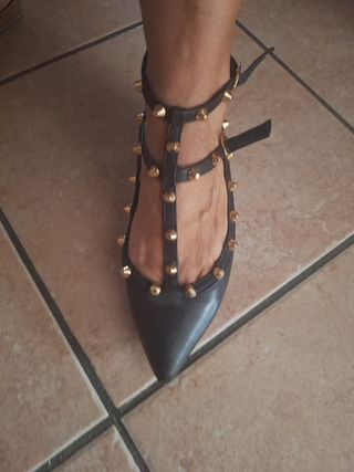 Scarpe nere con borchie
