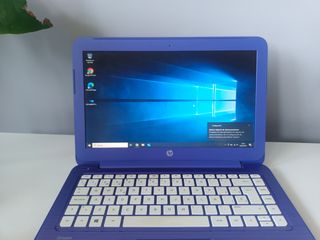 Portátil HP  morado NEGOCIABLE