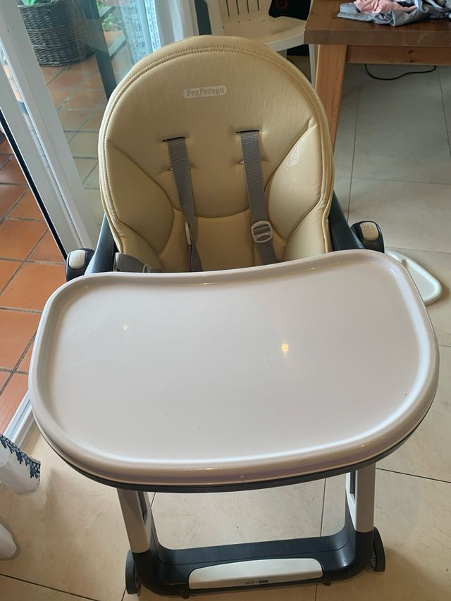 Trona Peg Perego Siesta usada