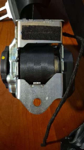 Cinturón Volvo XC60 trasero derecho 