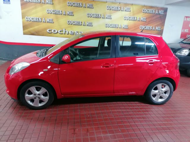 Toyota Yaris 1.3 VVT-i Sol