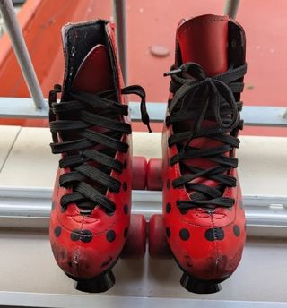 Patines de niña número 35 en buen estado. 