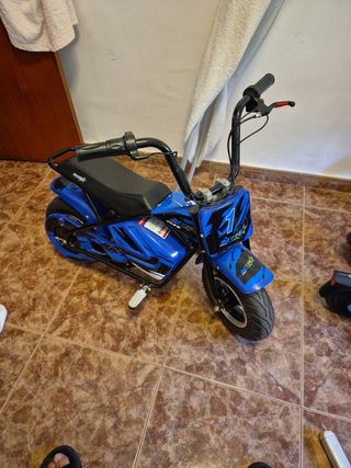 Moto eléctrica niño
