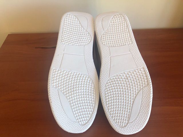 Deportivas beiges NUEVAS. Marca Silver