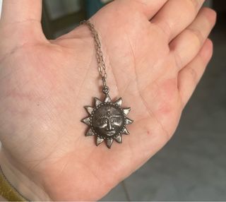 Colgante Sol en plata con cadena