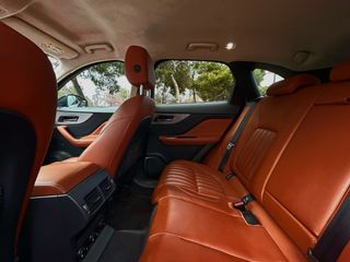 Jaguar F-Pace 2.0D 180CV Automático • Impecable