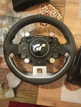 Volante Thrustmaster TGT II - PS4