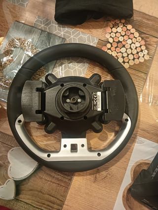 Volante Thrustmaster TGT II - PS4