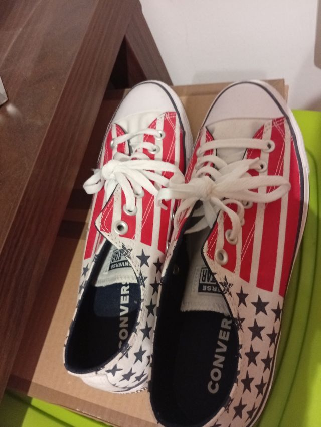 Converse rojas y blancas edición USA