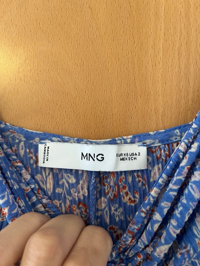 Vestido largo MANGO azul floral