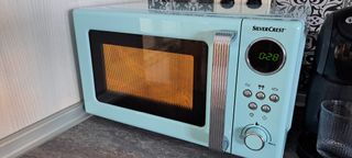 Microondas SilverCrest retro mint