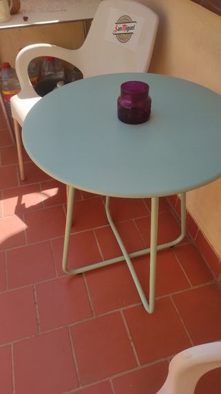 Mesa metalica exterior - Verde, como nueva 