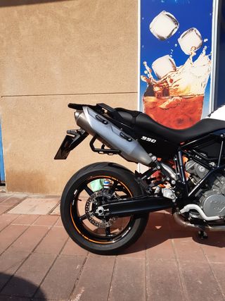 KTM 990 Supermoto