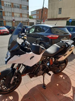 KTM 990 Supermoto