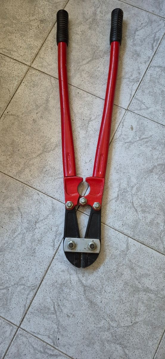 Cizallas grandes y fuertes Prácticamente nuevas