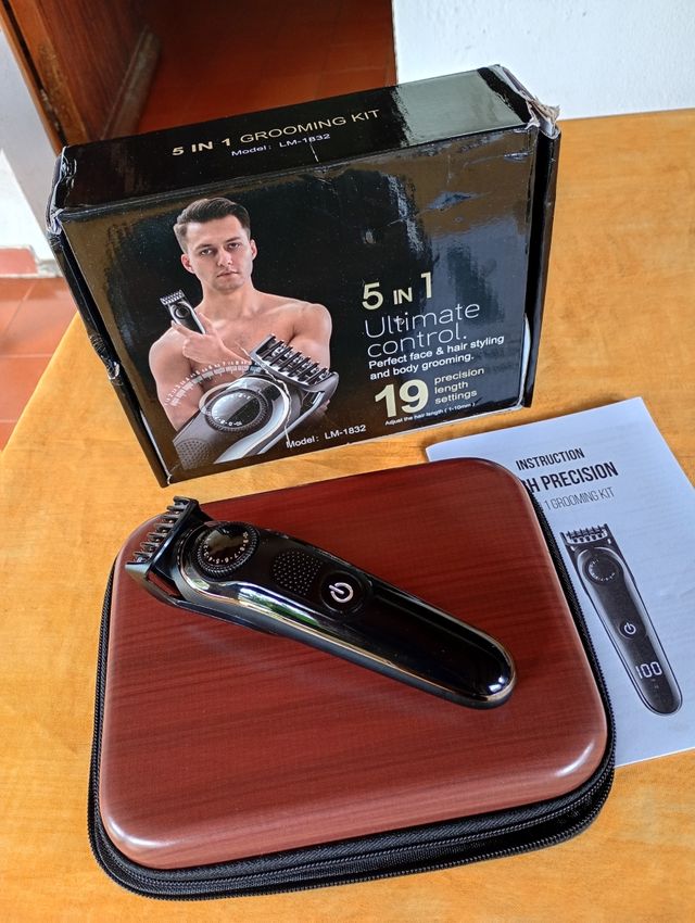 Kit Rasoio 5 in 1 LM-1832