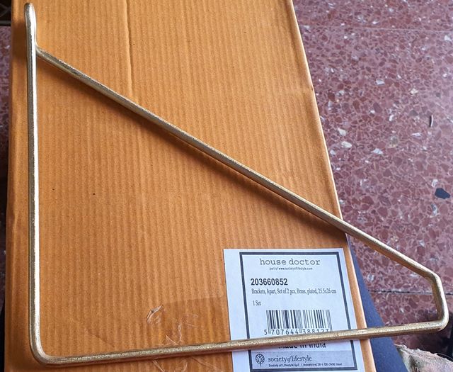 Soportes pared dorados House Doctor