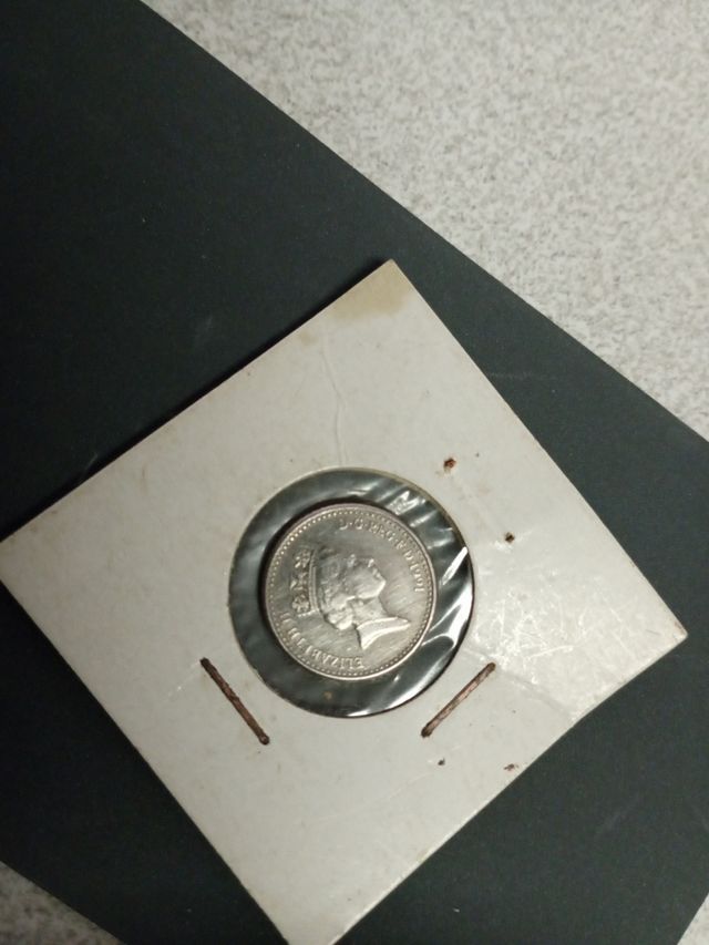 Moneda 5 peniques Reino Unido