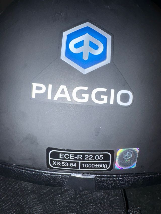 Casco Piaggio XS Jet negro mate.