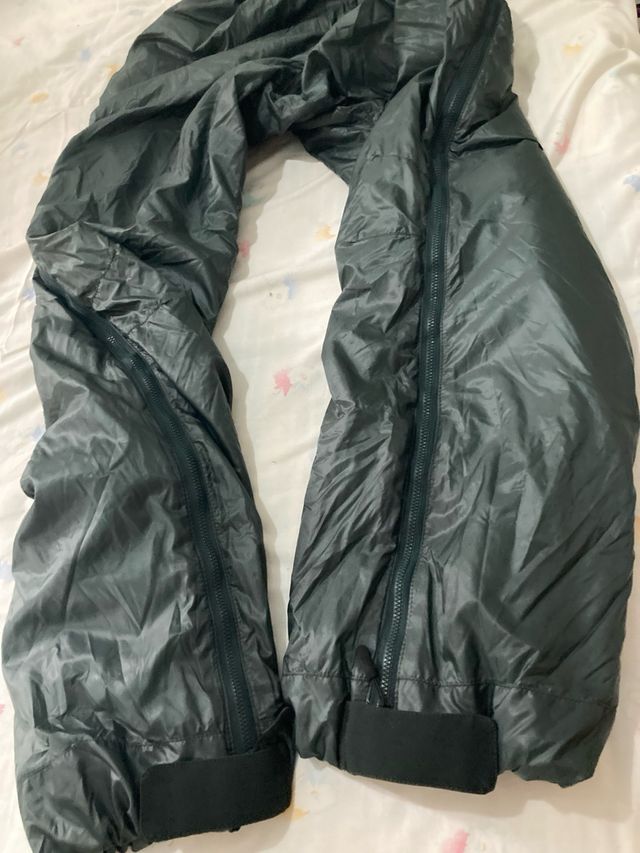 Mono nieve verde con gorro