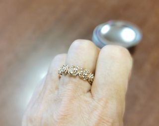 Anillo de plata y baño oro
 con rosas