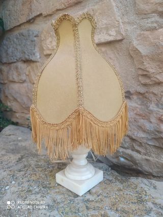 Antigua lámpara mesilla mármol