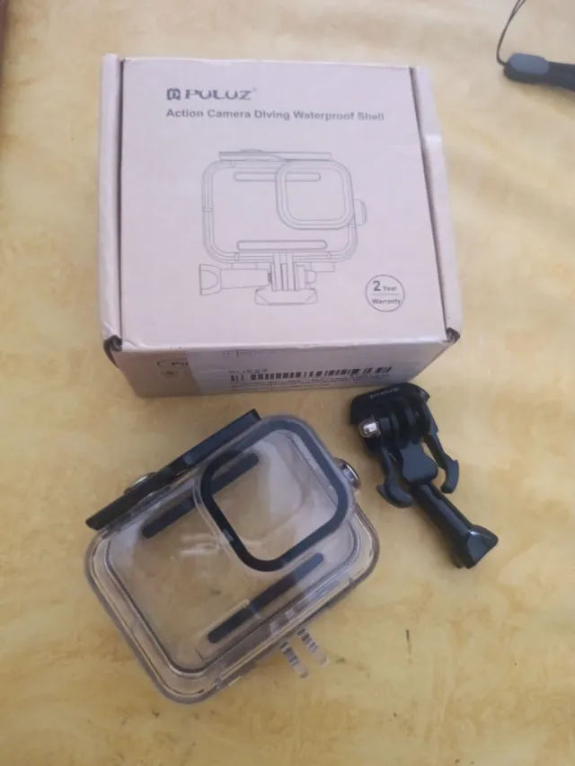 GoPro 13 - carcasa sumergible a estrenar 