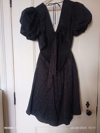 Vestido Preto Lucy Mecklenburgh - Midi