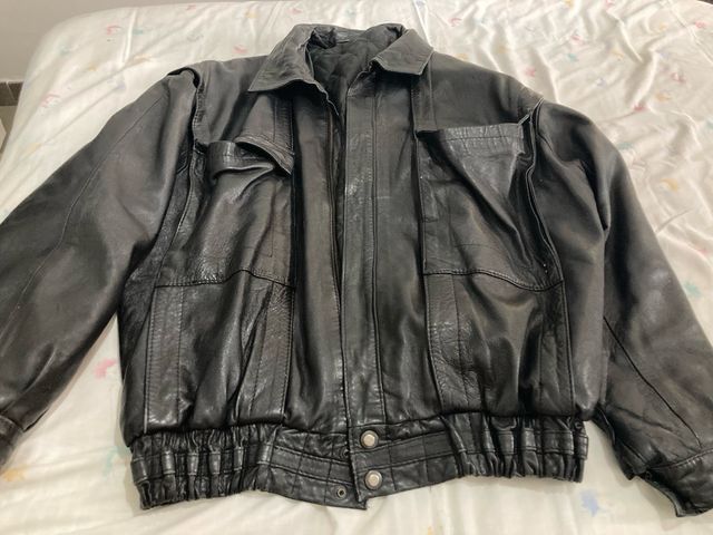 Chaqueta cuero negra