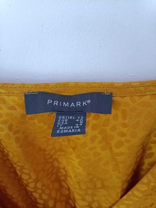 Vestido elegante dorado