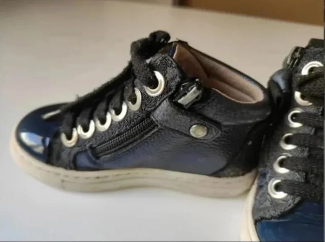 Bota azul marino niña talla 24