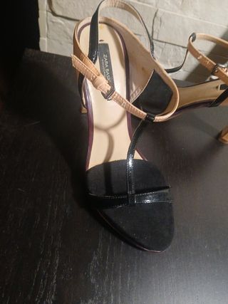 Sandalias Zara tacón beige-negro