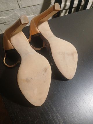 Sandalias Zara tacón beige-negro