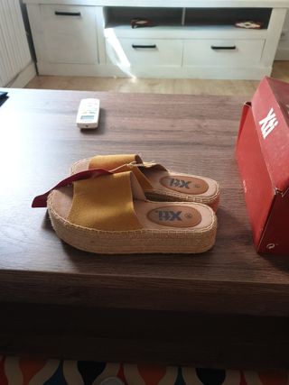 Sandalias Xti amarillas nº38