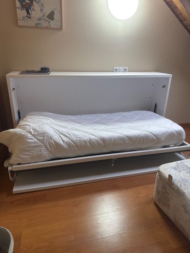 Cama abatible con escritorio