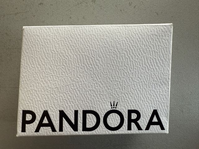 Anello Pandora Argento con Zirconi