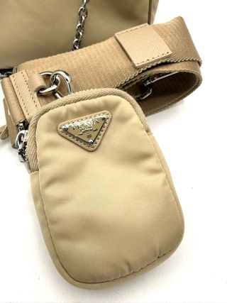 Bolso Prada Re-Edition 2005 Beige