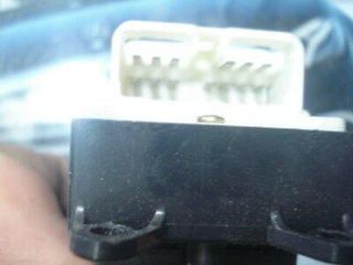 Botonera Elevalunas   Toyota Yaris  Verso 8482052090 84820-52090