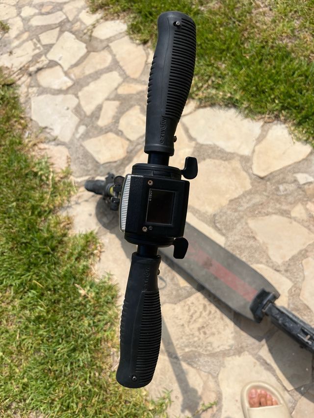 Patinete eléctrico E-Twow + cargador (roto)