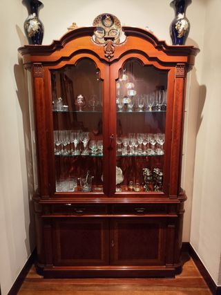 Vitrina madera noble cristal